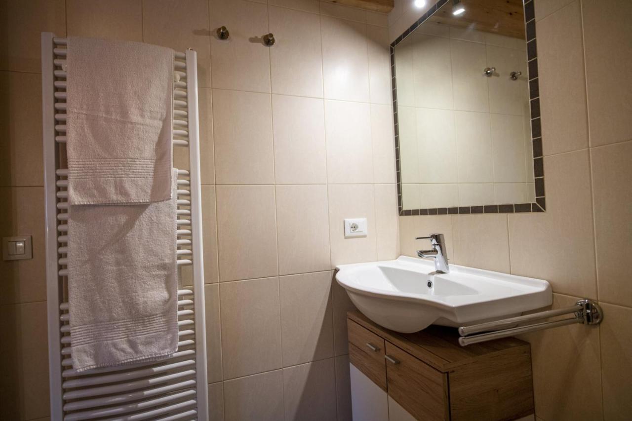 Apartments Bea โอติเซ ภายนอก รูปภาพ